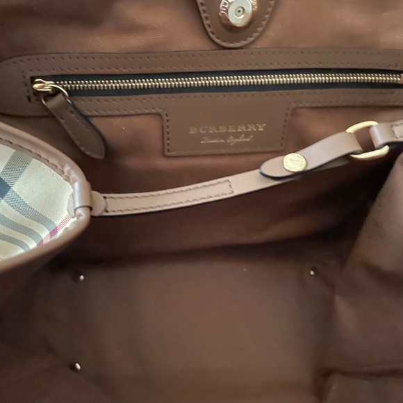 Burberry handbag - Picture 4 of 7
